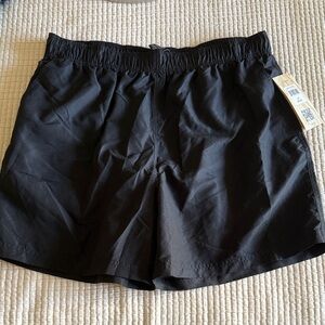 OP black board shorts / L